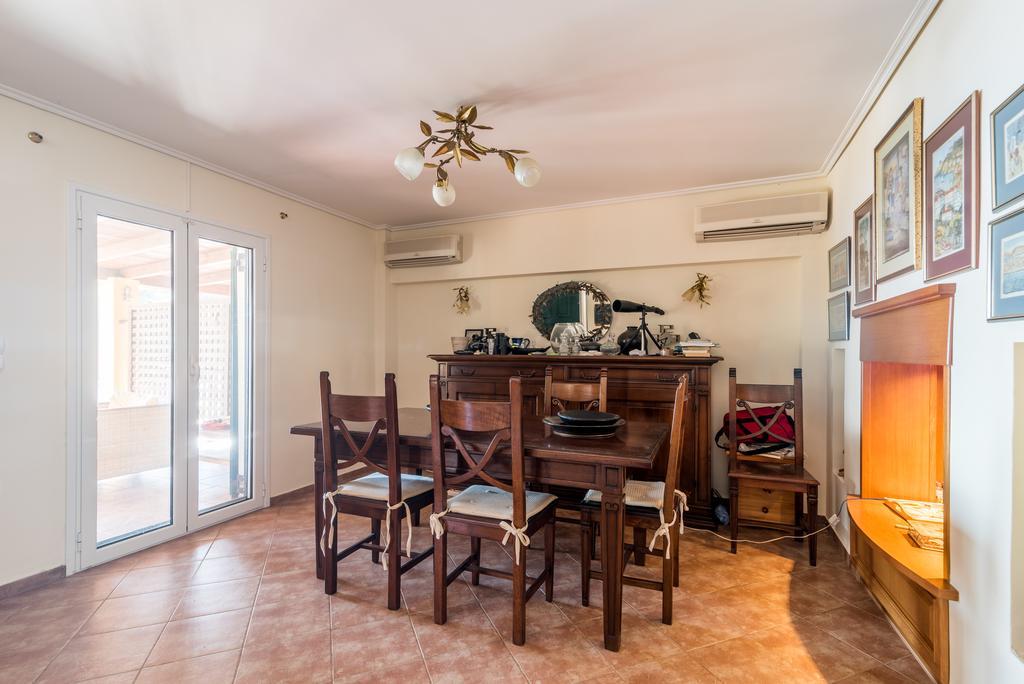 Golden Sand Apartments Vromonerion Номер фото